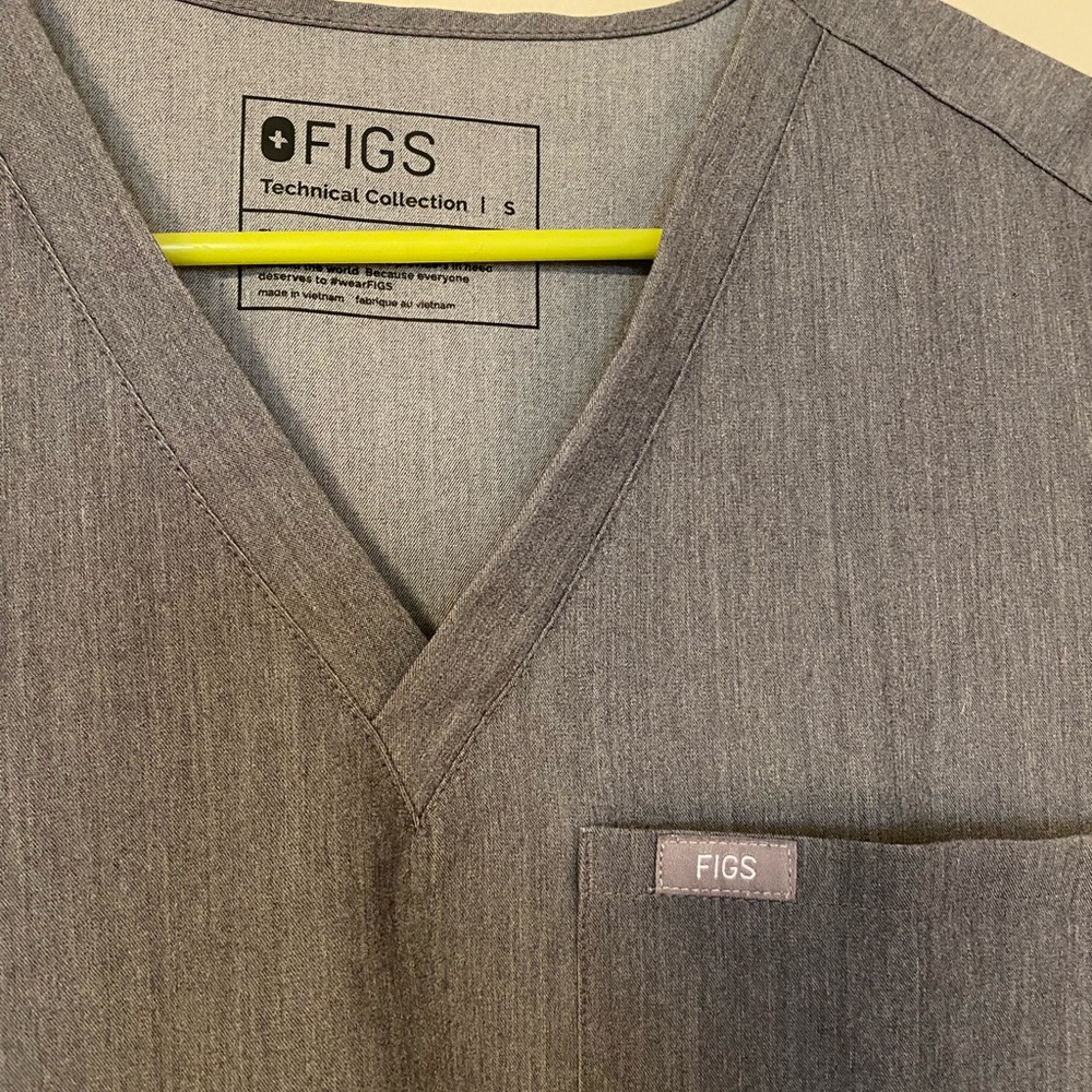 Figs technical collection small graphite Catrina scrub top